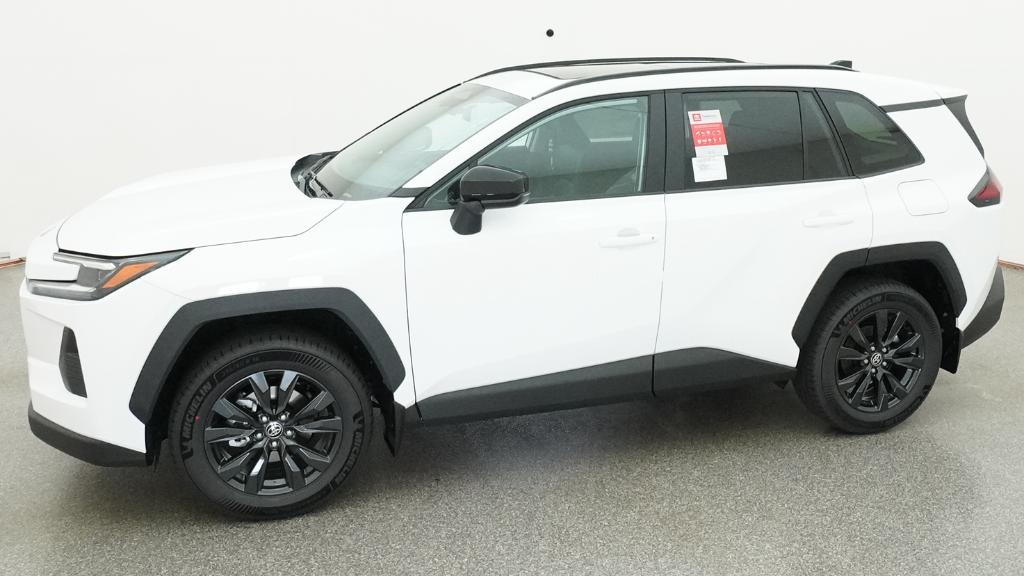 New 2026 Ice Cap Toyota XLE Premium image 4