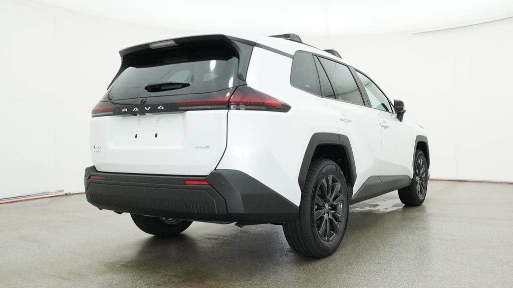 New 2026 Wind Chill Pearl <sup>1</sup> Toyota  XLE Premium image 21