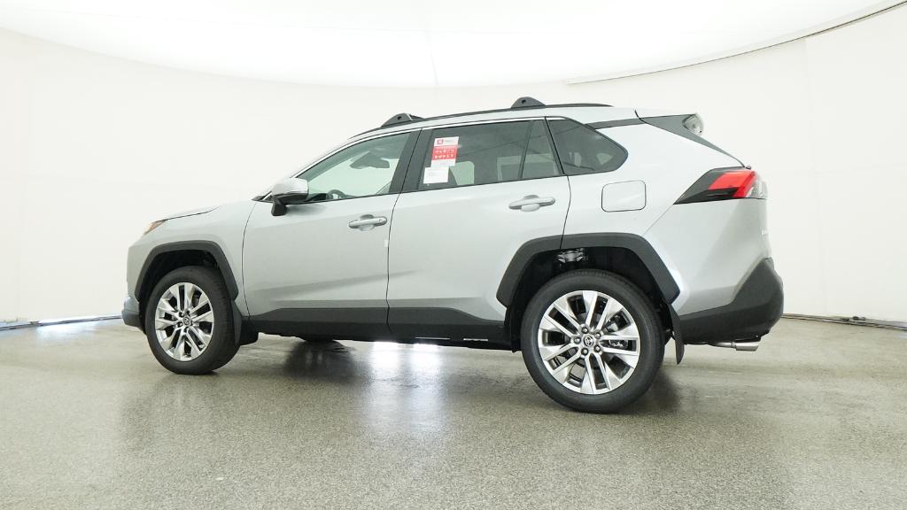 2025 Toyota RAV4 XLE Premium photo 12