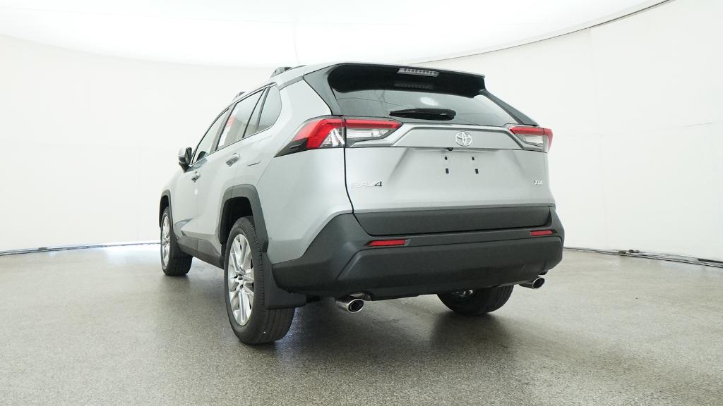 2025 Toyota RAV4 XLE Premium photo 15