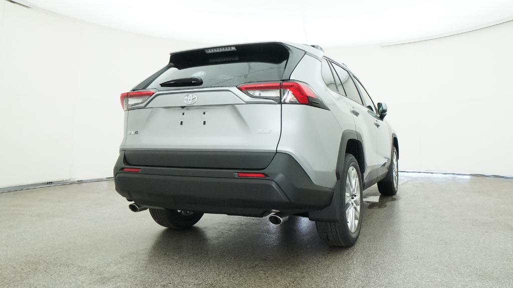 2025 Toyota RAV4 XLE Premium photo 20