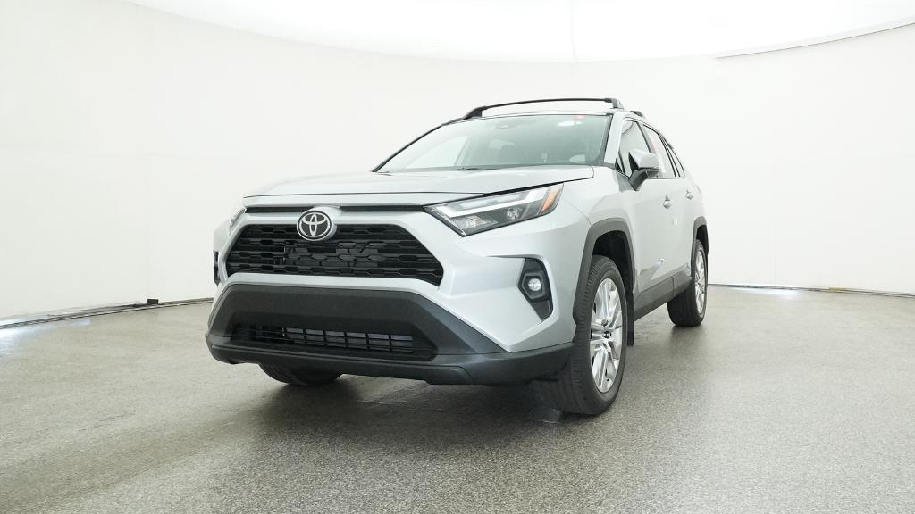 2025 Toyota RAV4 XLE Premium photo 4