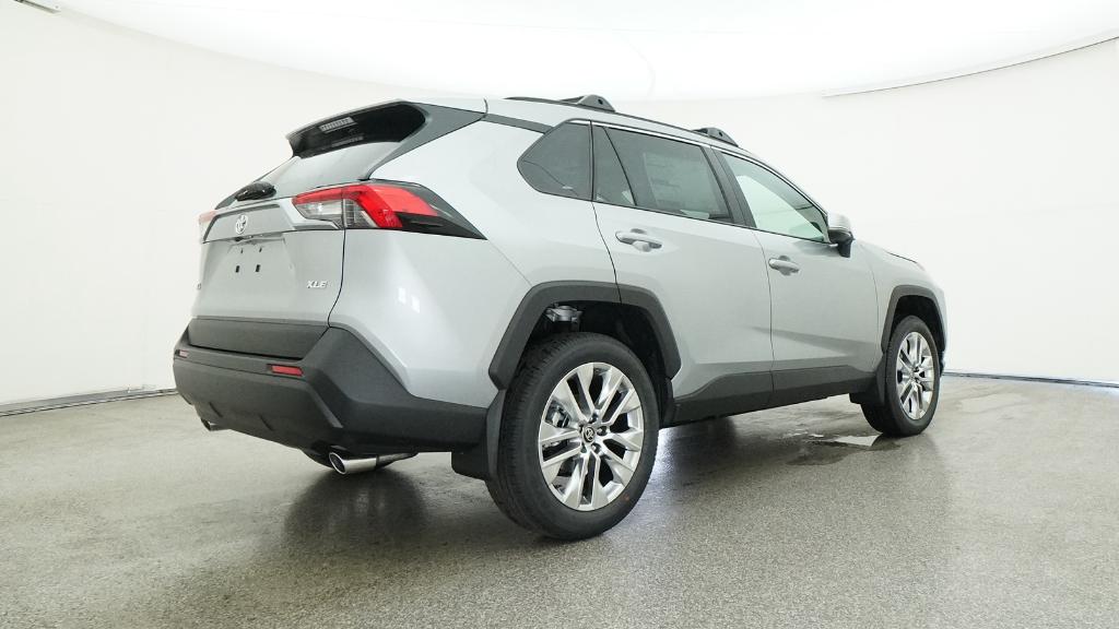 2025 Toyota RAV4 XLE Premium photo 21