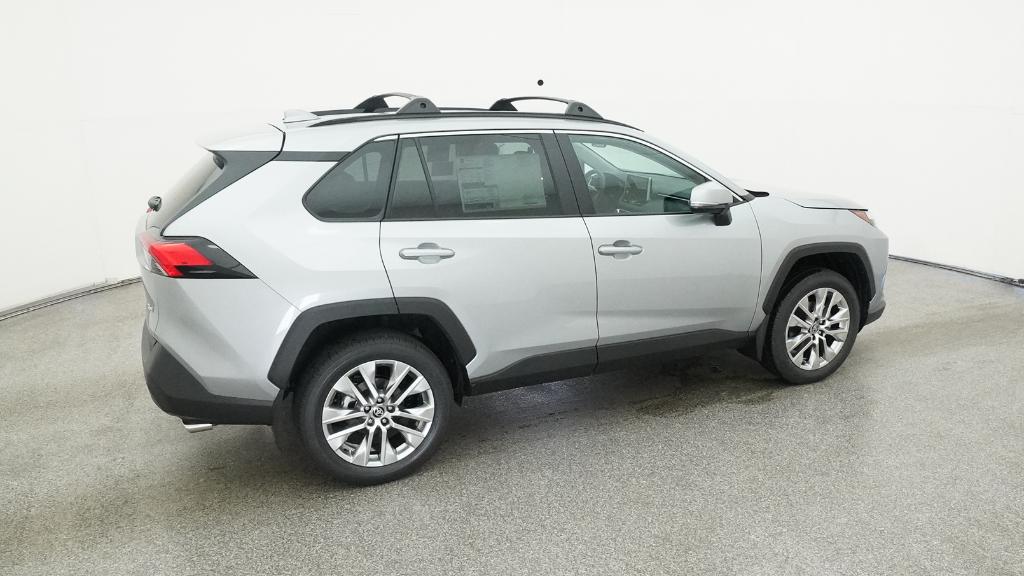 2025 Toyota RAV4 XLE Premium photo 24