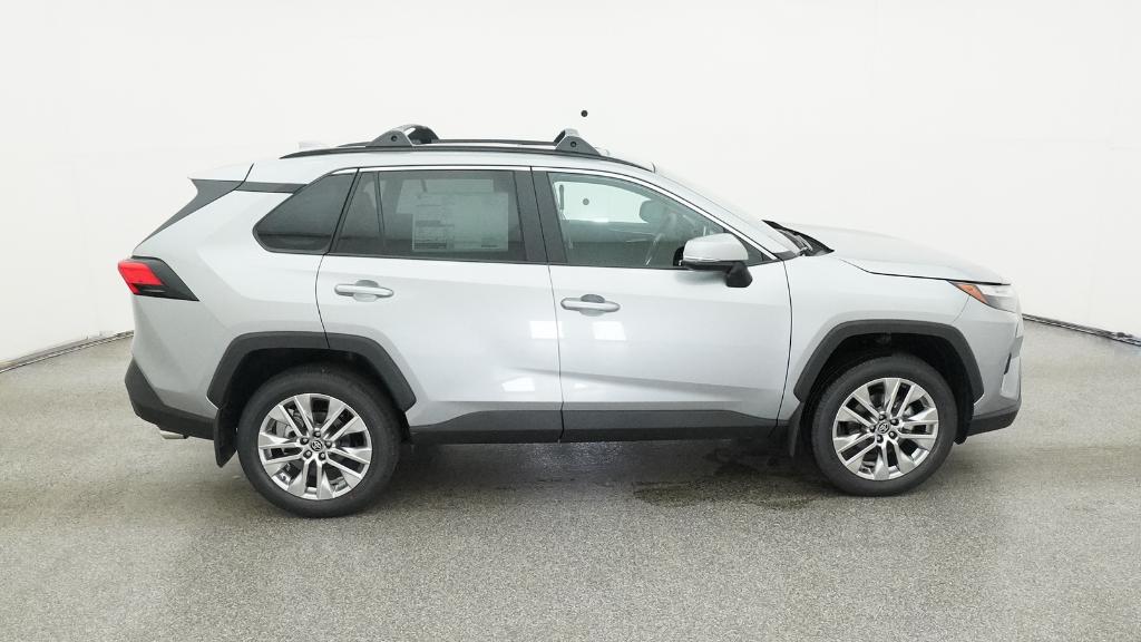 2025 Toyota RAV4 XLE Premium photo 25