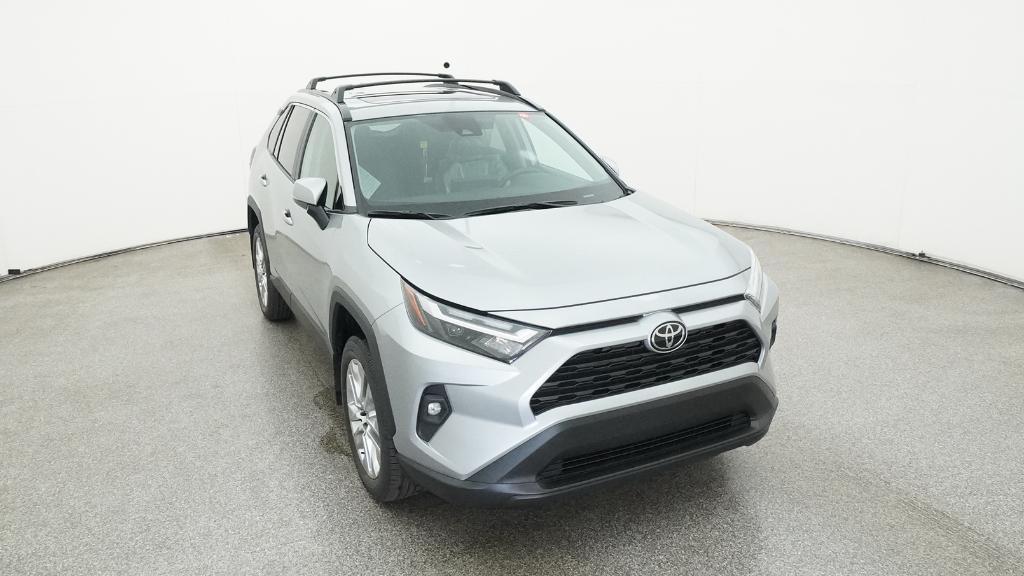 2025 Toyota RAV4 XLE Premium photo 32