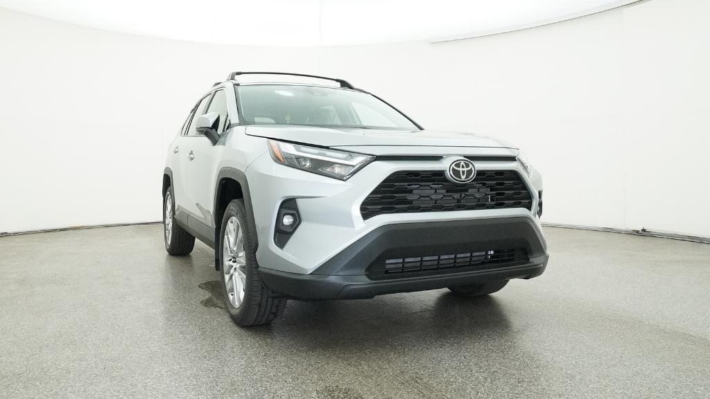 2025 Toyota RAV4 XLE Premium photo 31