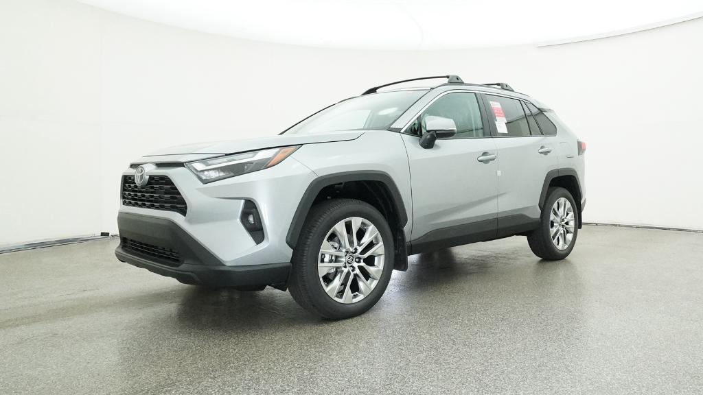 2025 Toyota RAV4 XLE Premium photo 6