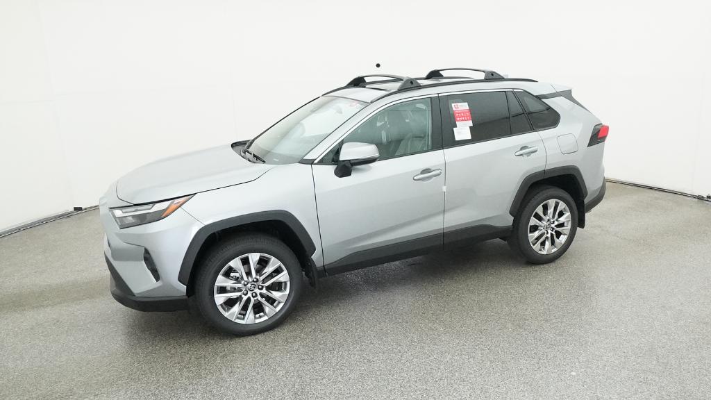2025 Toyota RAV4 XLE Premium photo 7