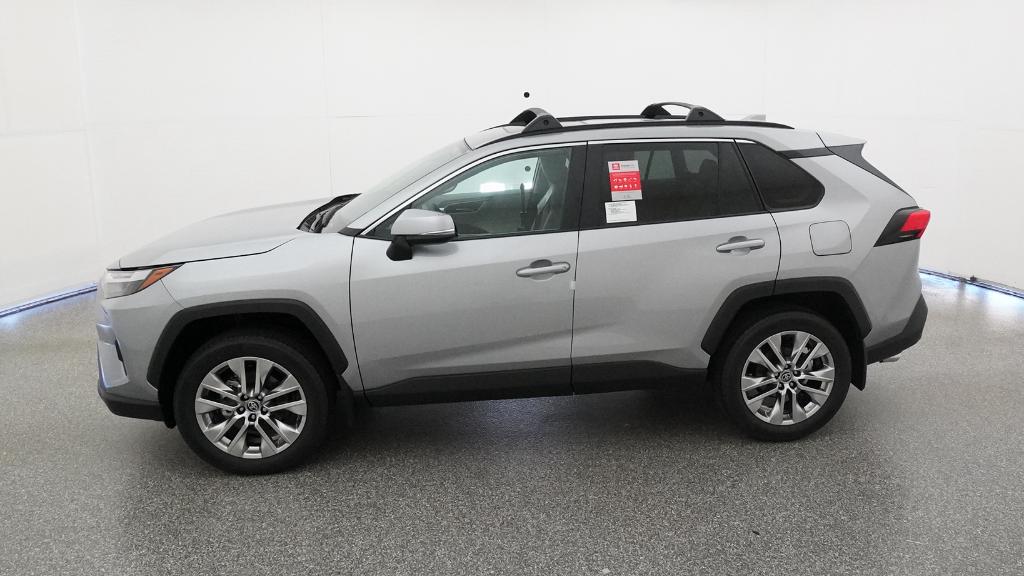 2025 Toyota RAV4 XLE Premium photo 2