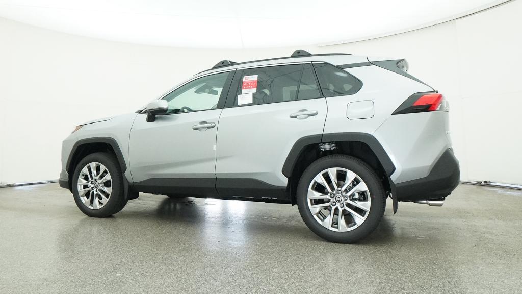2025 Toyota RAV4 XLE Premium photo 12
