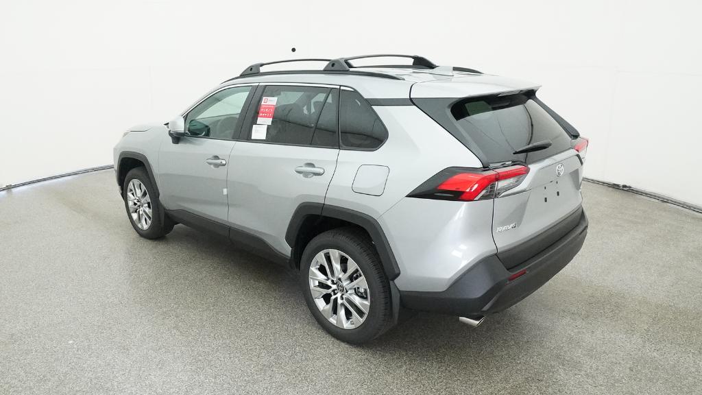 2025 Toyota RAV4 XLE Premium photo 13