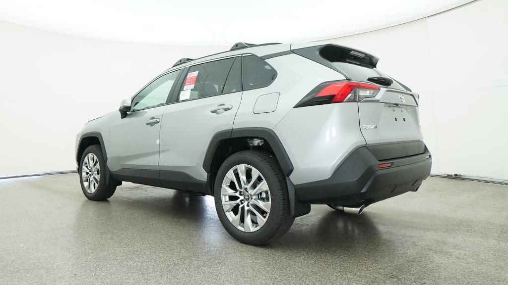 2025 Toyota RAV4 XLE Premium photo 14