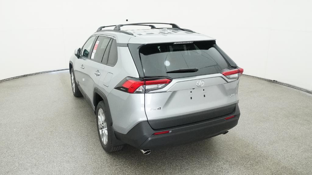 2025 Toyota RAV4 XLE Premium photo 16