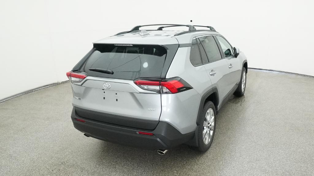 2025 Toyota RAV4 XLE Premium photo 19