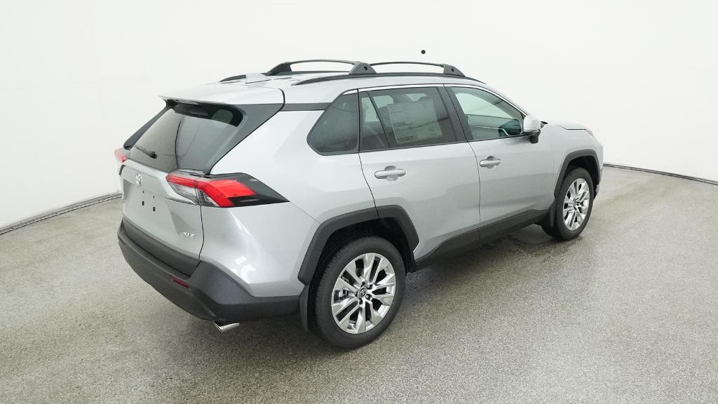 2025 Toyota RAV4 XLE Premium photo 22