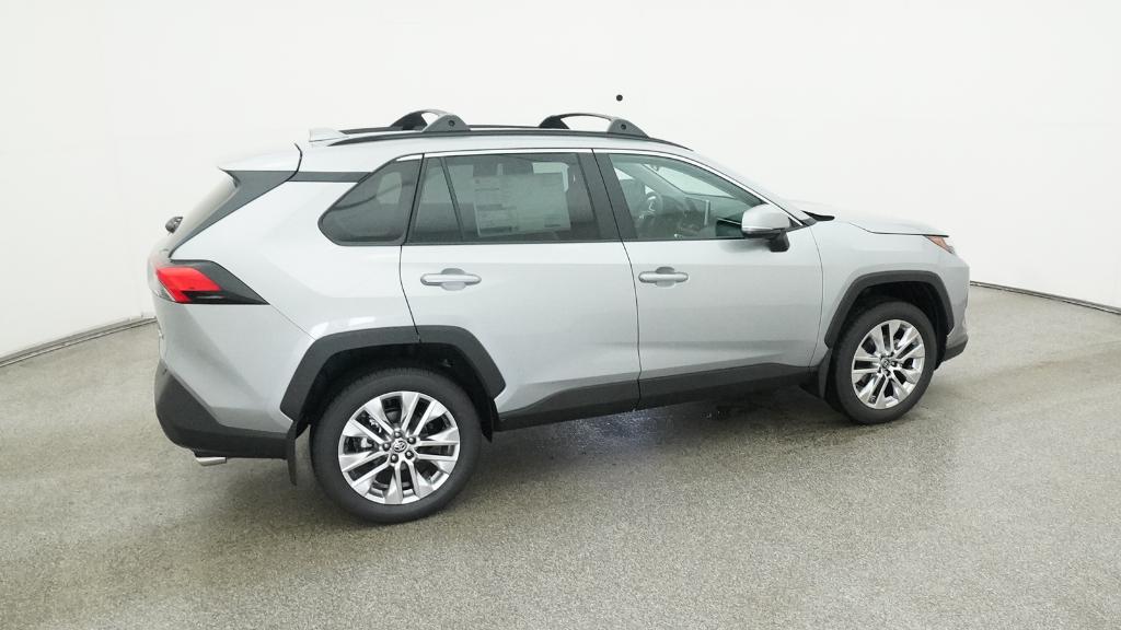 2025 Toyota RAV4 XLE Premium photo 24
