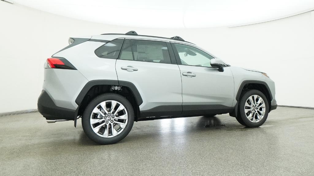 2025 Toyota RAV4 XLE Premium photo 23