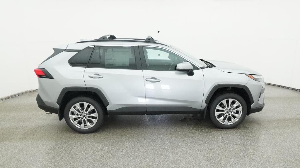2025 Toyota RAV4 XLE Premium photo 25