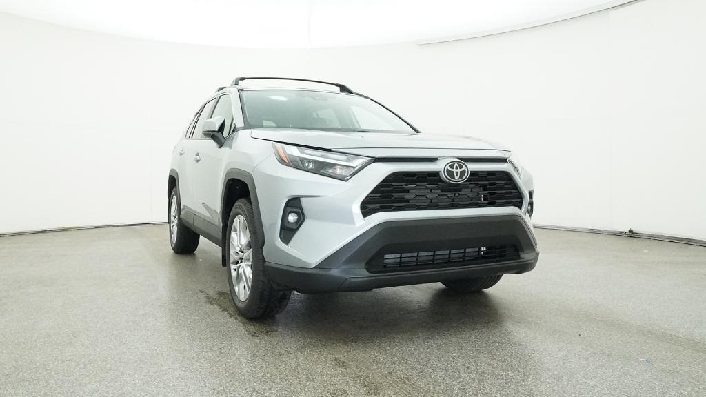 2025 Toyota RAV4 XLE Premium photo 31