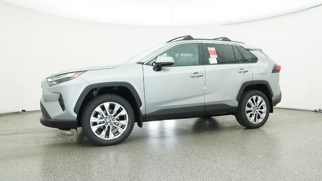 2025 Toyota RAV4 XLE Premium photo 8