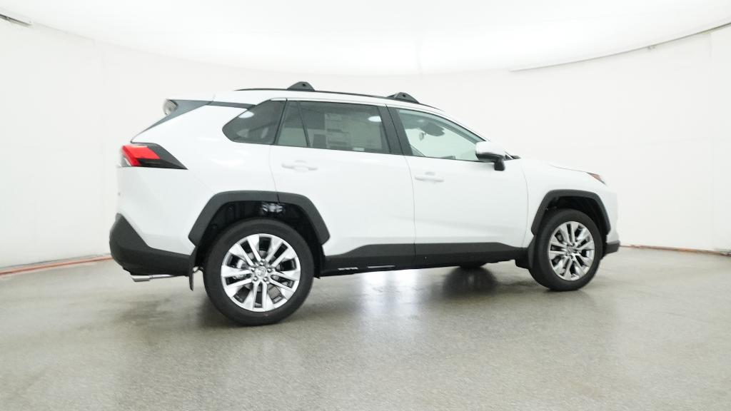 2025 Toyota RAV4 XLE Premium photo 22