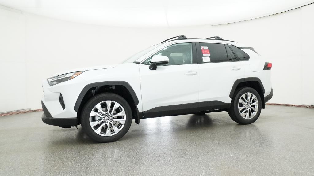 2025 Toyota RAV4 XLE Premium photo 7
