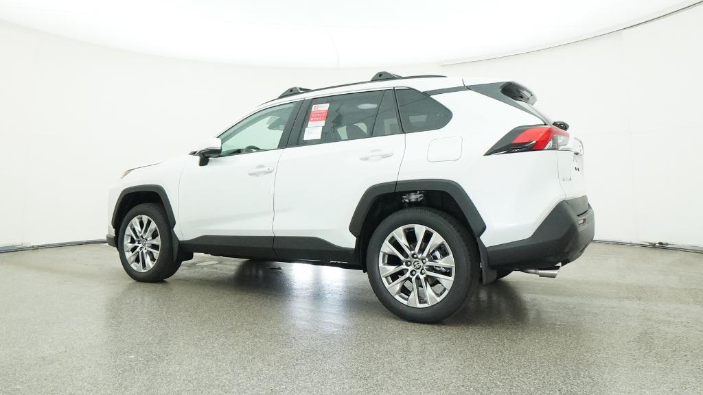 2025 Toyota RAV4 XLE Premium photo 12