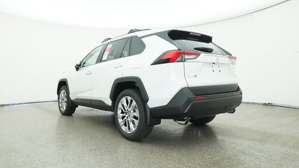 2025 Toyota RAV4 XLE Premium photo 14