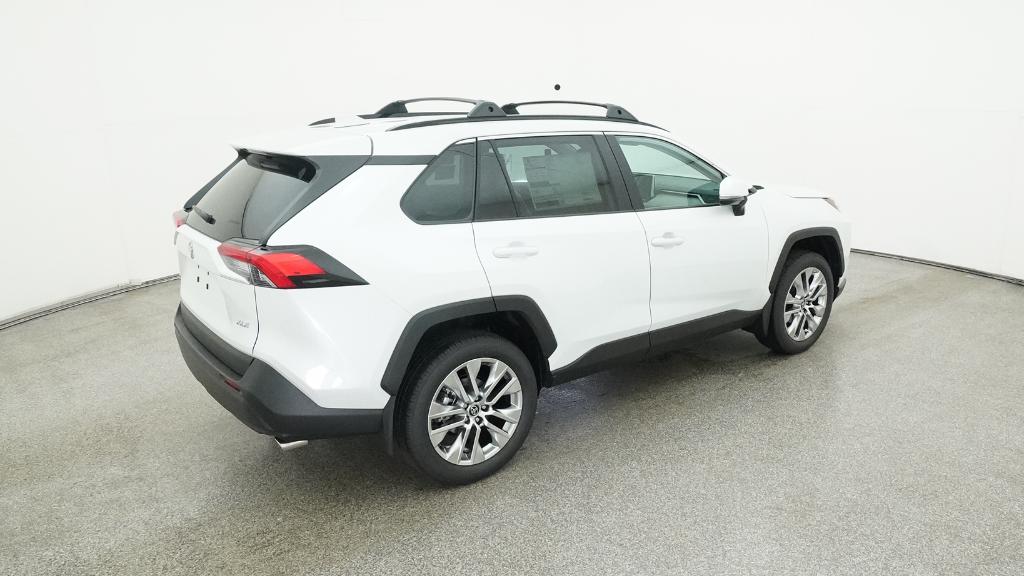 2025 Toyota RAV4 XLE Premium photo 22