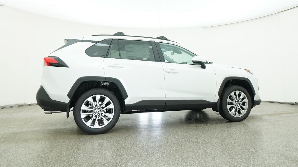 2025 Toyota RAV4 XLE Premium photo 23