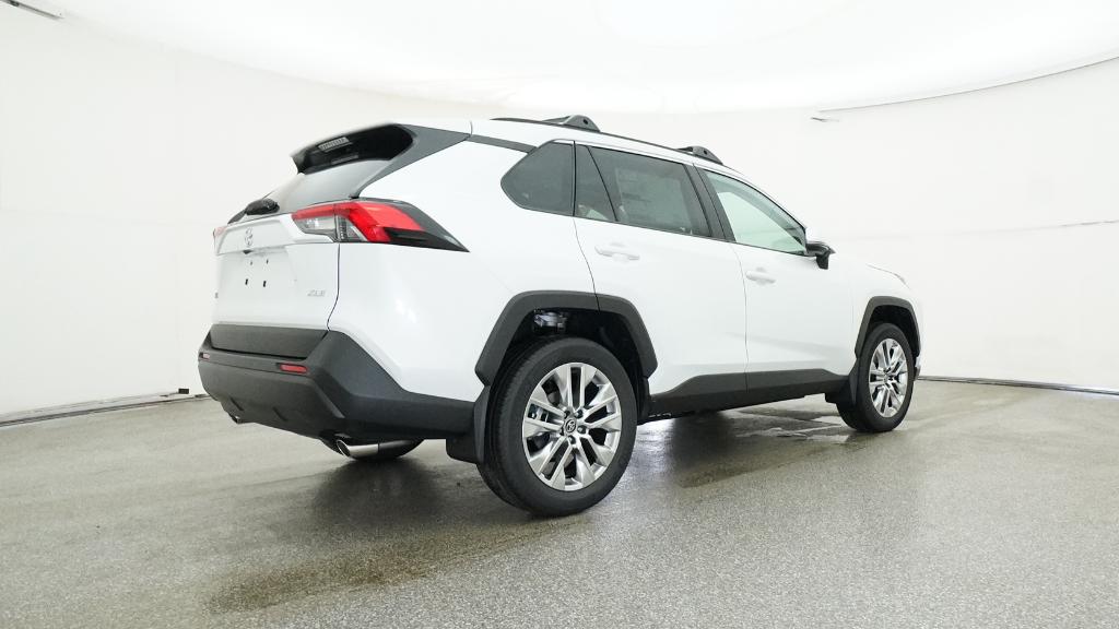 2025 Toyota RAV4 XLE Premium photo 21