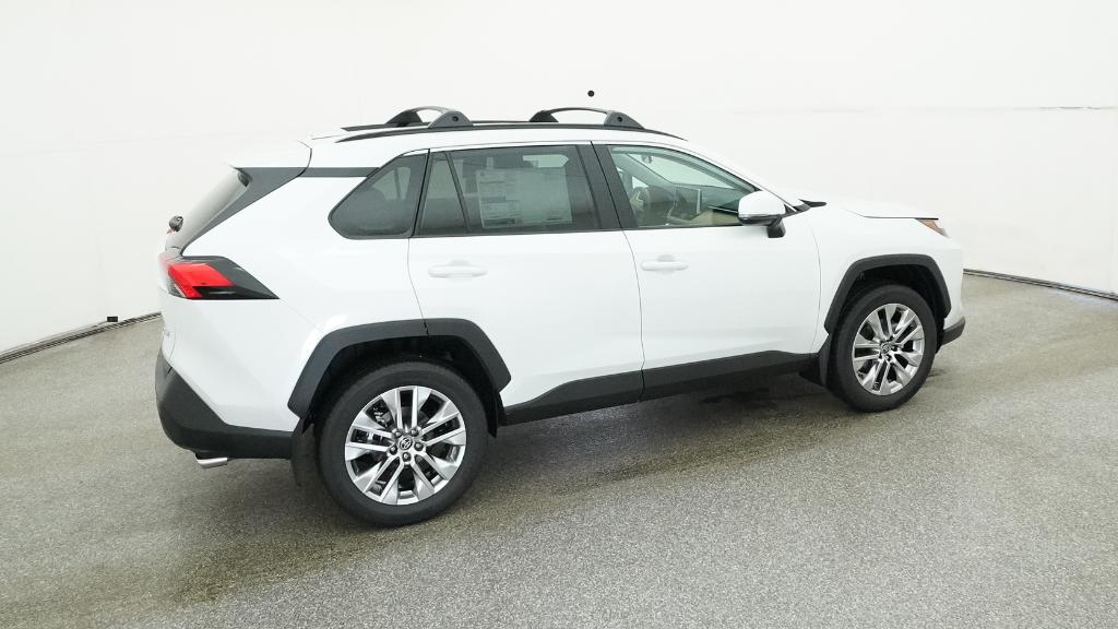 2025 Toyota RAV4 XLE Premium photo 24