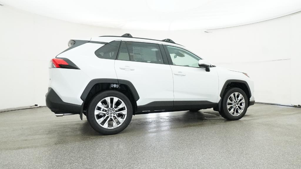 2025 Toyota RAV4 XLE Premium photo 23