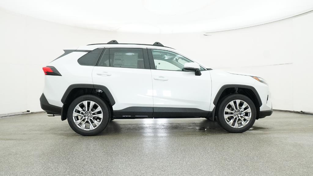 2025 Toyota RAV4 XLE Premium photo 26
