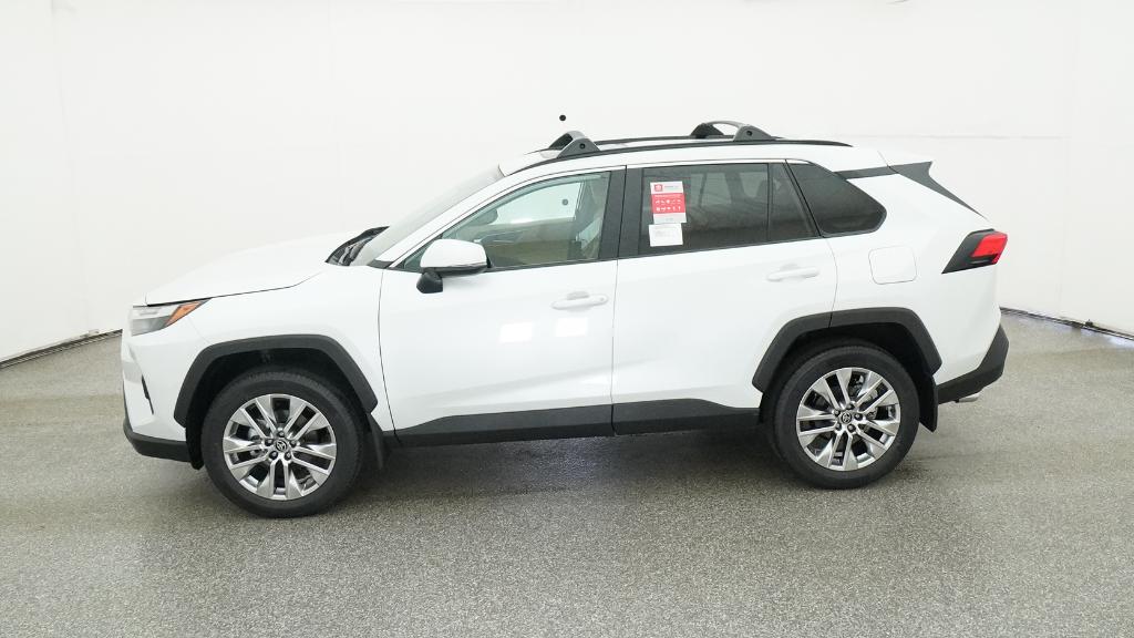 2025 Toyota RAV4 XLE Premium photo 9