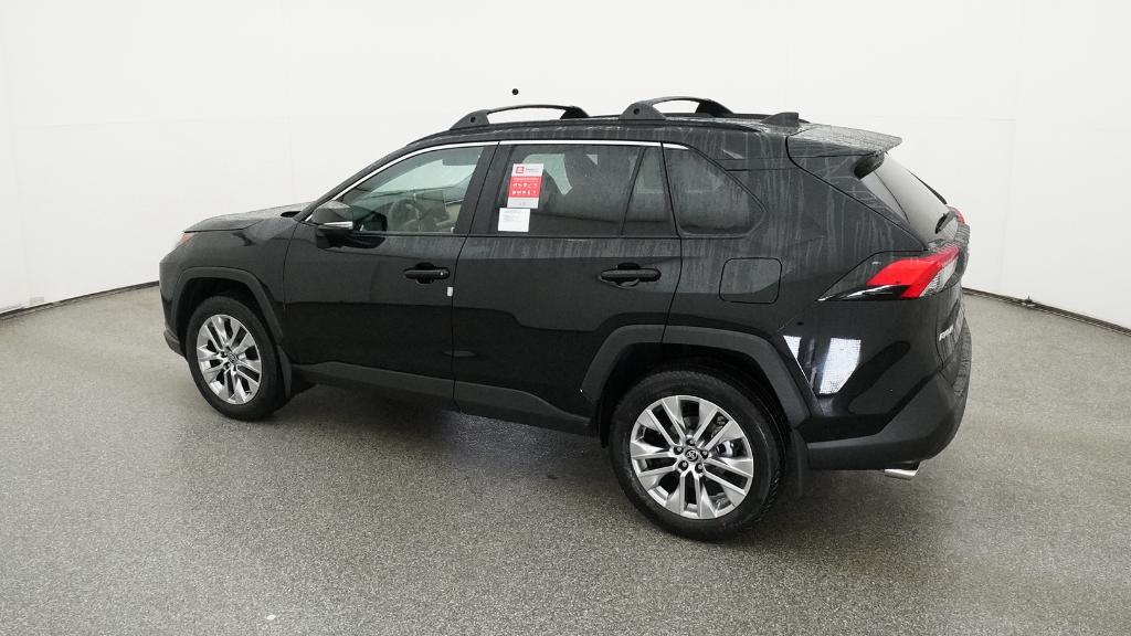 2025 Toyota RAV4 XLE Premium photo 7
