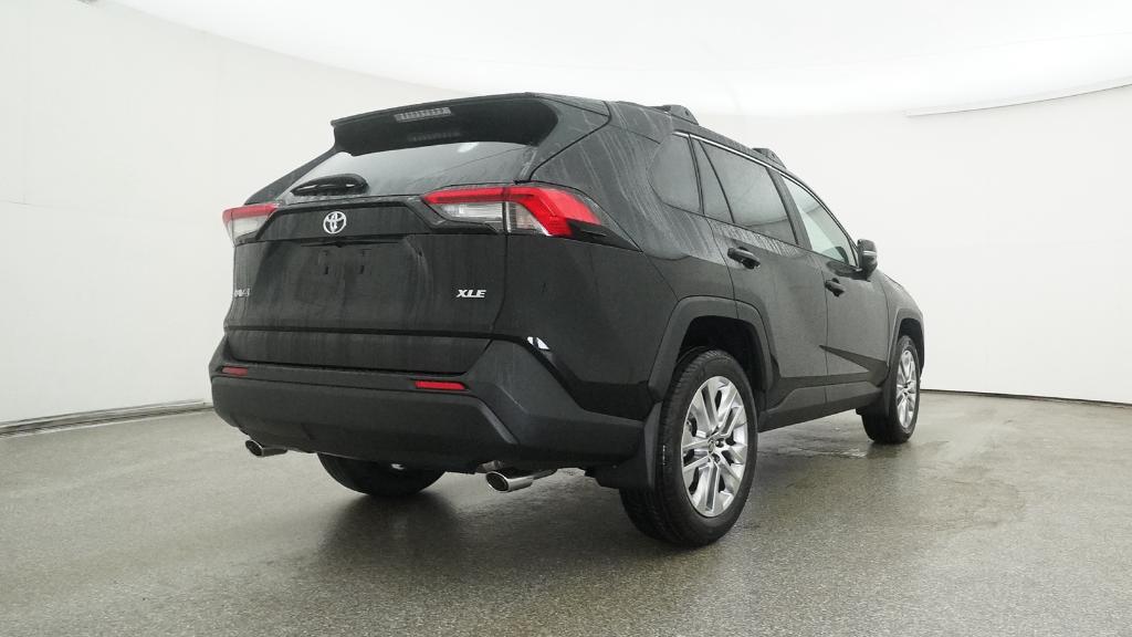 2025 Toyota RAV4 XLE Premium photo 16