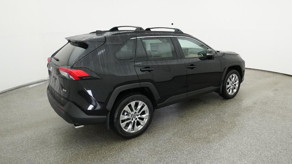 2025 Toyota RAV4 XLE Premium photo 18