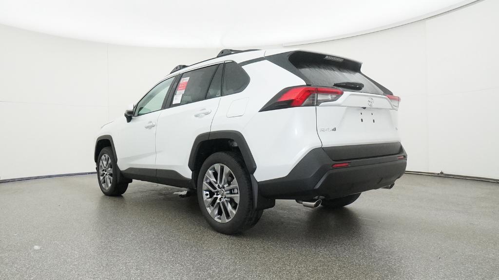 2025 Toyota RAV4 XLE Premium photo 13