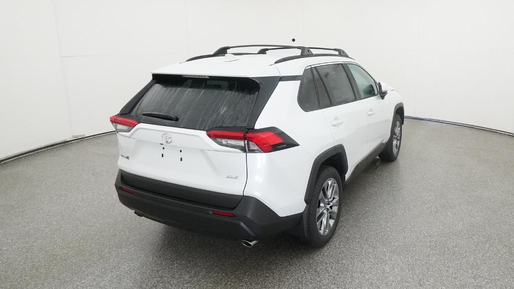 2025 Toyota RAV4 XLE Premium photo 18