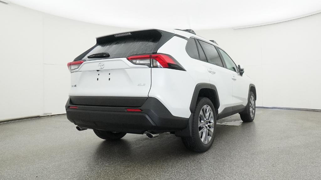 2025 Toyota RAV4 XLE Premium photo 19