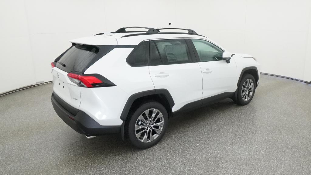 2025 Toyota RAV4 XLE Premium photo 21