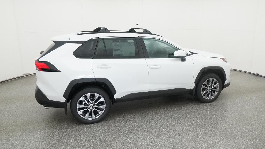 2025 Toyota RAV4 XLE Premium photo 23