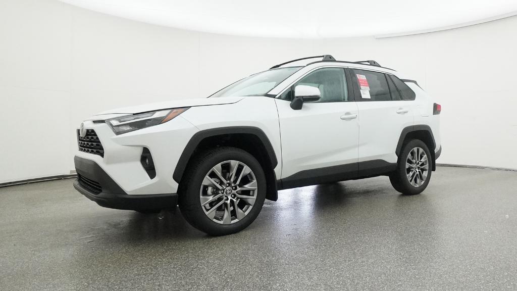 2025 Toyota RAV4 XLE Premium photo 5