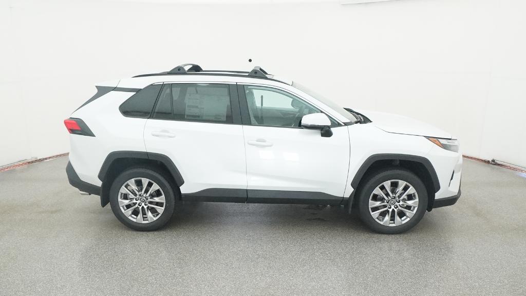2025 Toyota RAV4 XLE Premium photo 26