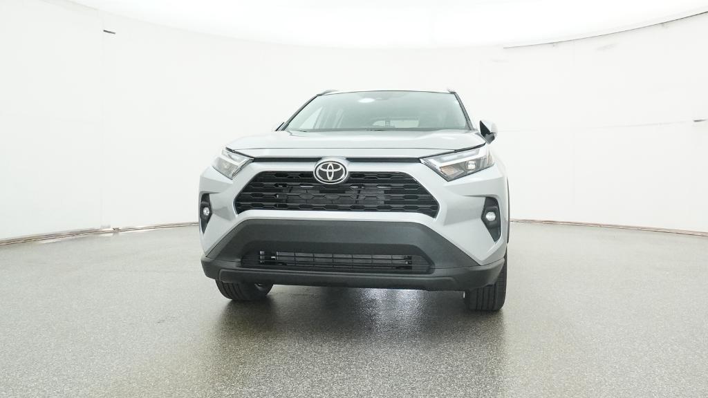 2025 Toyota RAV4 XLE Premium photo 3
