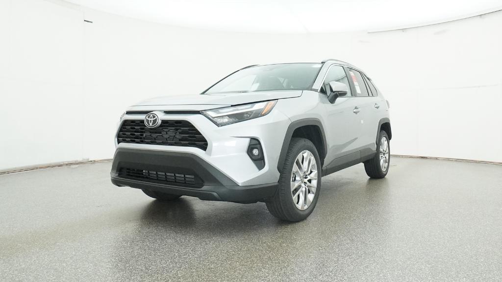 2025 Toyota RAV4 XLE Premium photo 4
