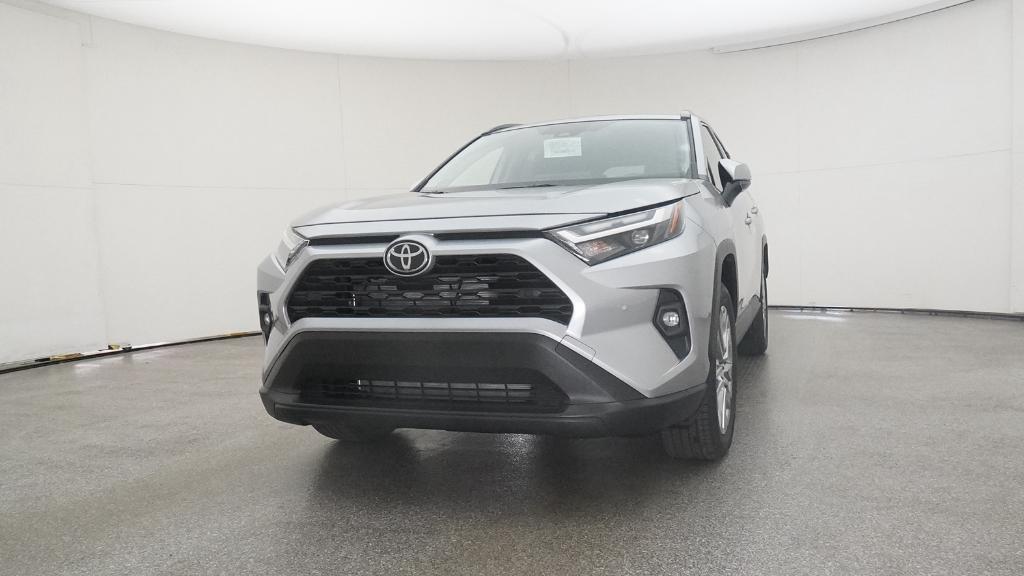 2025 Toyota RAV4 XLE Premium photo 3