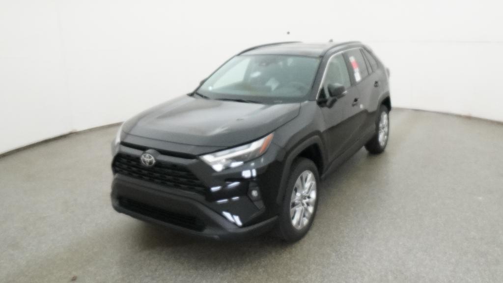 2025 Toyota RAV4 XLE Premium photo 4